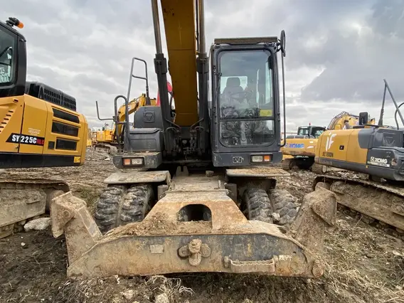 Экскаватор XCMG XE210WD 2021 года б/у фото 9