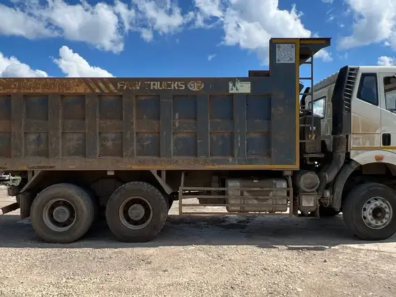 Самосвал FAW J6 2022 года б/у фото 9