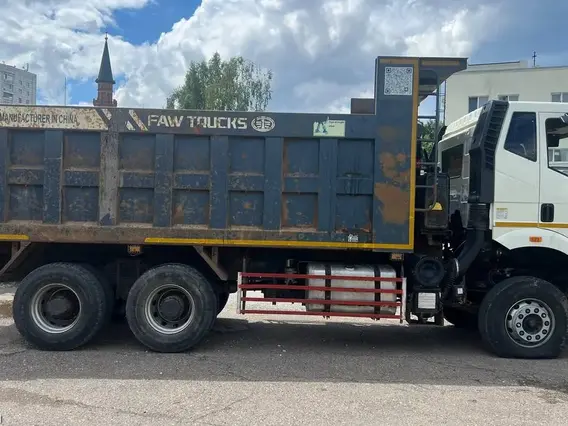 Самосвал FAW J6 2022 года б/у фото 9