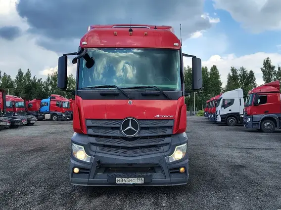 Седельный тягач Mercedes-Benz Actros 2022 года б/у фото 2