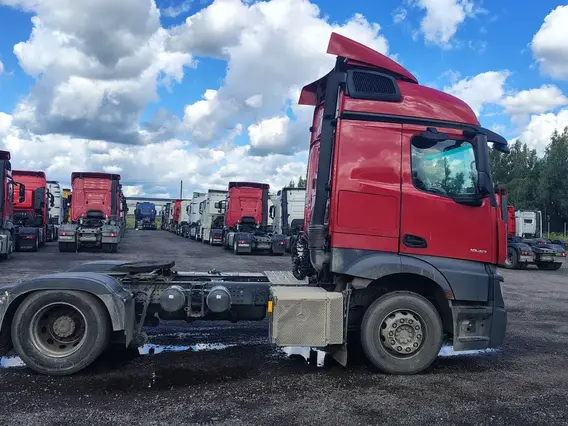 Седельный тягач Mercedes-Benz Actros 2021 года б/у фото 4