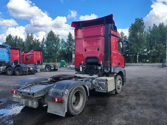 Седельный тягач Mercedes-Benz Actros 2021 года б/у фото 5
