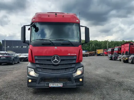 Седельный тягач Mercedes-Benz Actros 2021 года б/у фото 2