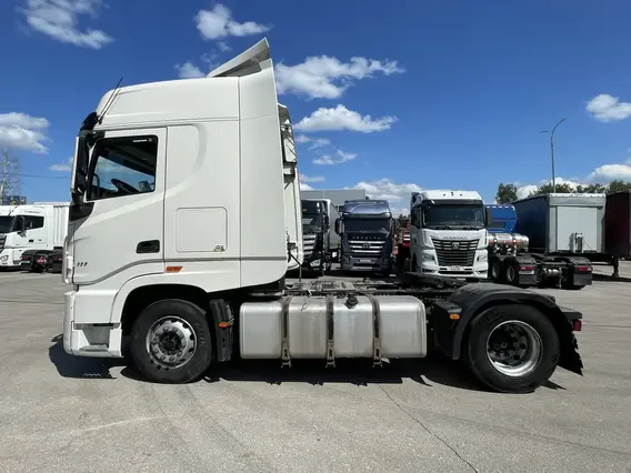 Седельный тягач Dongfeng DFH4180 2022 года б/у фото 8