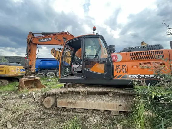 Экскаватор Doosan DX225NLCA 2023 года б/у