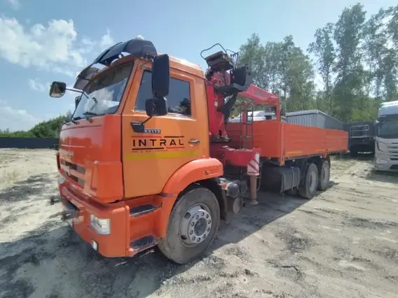 Бортовой с КМУ КАМАЗ 65115 2022 года б/у