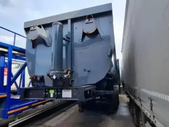 Полуприцеп самосвальный GRUNWALD 9453 2023 года б/у