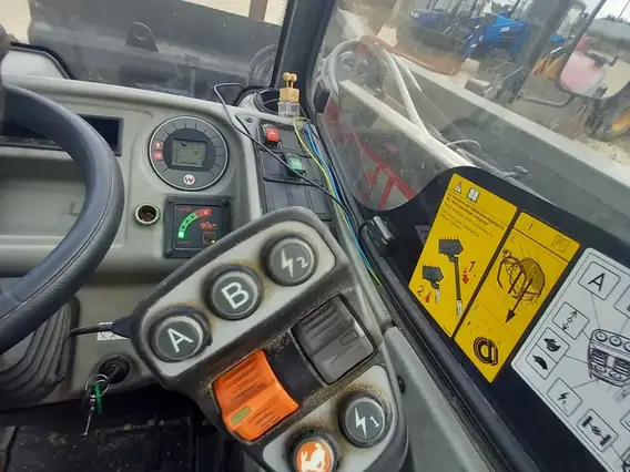 Погрузчик сельскохозяйственный WEIDEMANN T5522 2023 года б/у фото 12