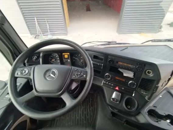 Седельный тягач Mercedes-Benz Actros 2021 года б/у фото 9