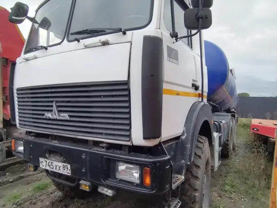 Седельный тягач-вездеход МАЗ 6425F9 2020 года б/у фото 2