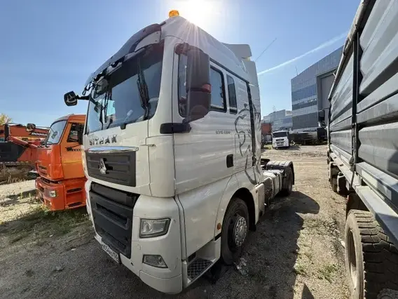 Седельный тягач SITRAK C7H 2023 года б/у