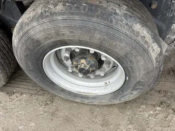 Бортовой полуприцеп Тонар 97882 2024 года б/у фото 14