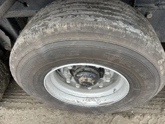 Бортовой полуприцеп Тонар 97882 2024 года б/у фото 15