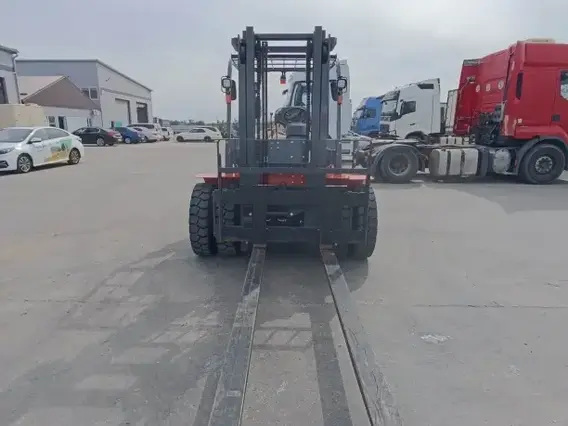 Вилочный погрузчик LONKING LG50DT 2024 года б/у фото 3