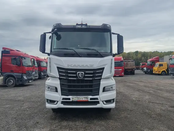Седельный тягач КАМАЗ 54901 2022 года б/у фото 3