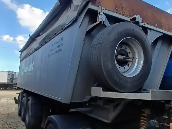 Самосвальный полуприцеп Grunwald 9453 2018 года б/у фото 4