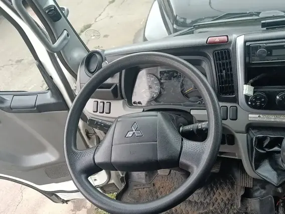 Бортовой грузовик MITSUBISHI Fuso Canter 2021 года б/у фото 4