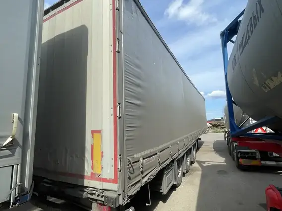 Тентованный полуприцеп Schmitz SCB S3T 2018 года б/у фото 6