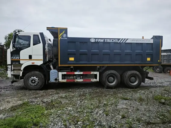 Самосвал FAW J6 2022 года б/у фото 8