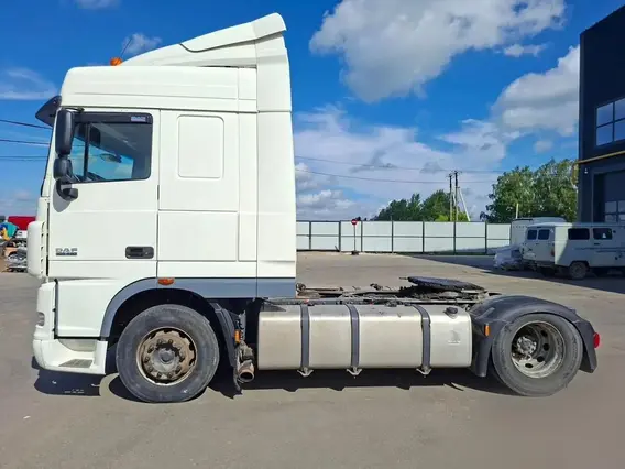 Седельный тягач DAF XF 2018 года б/у фото 4