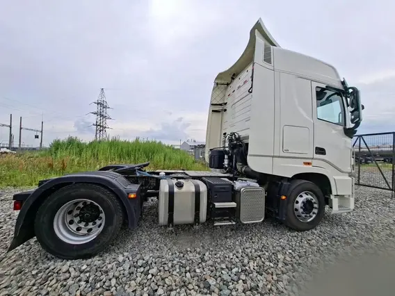Седельный тягач Dongfeng gx 2024 года б/у фото 8