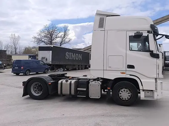 Седельный тягач Dongfeng gx 2026 года б/у фото 4