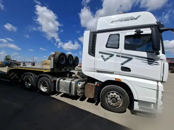 Седельный тягач FAW J7 2023 года б/у фото 7