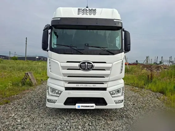 Седельный тягач FAW J7 2023 года б/у фото 2