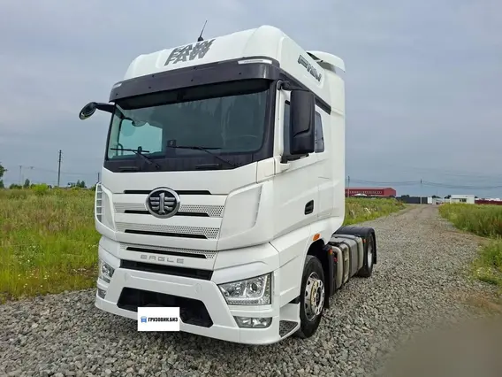 Седельный тягач FAW J7 2023 года б/у фото 3