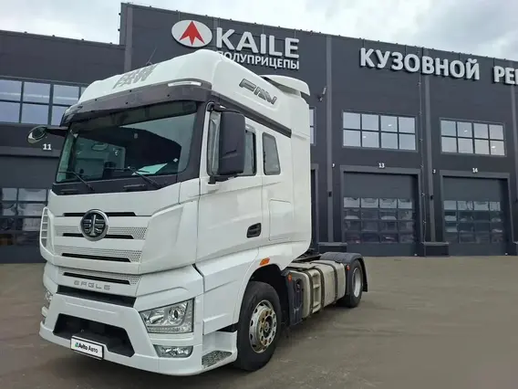 Седельный тягач FAW J7 2023 года б/у фото 3