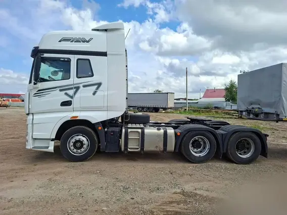 Седельный тягач FAW J7 2023 года б/у фото 4