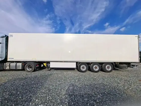 Полуприцеп-рефрижератор Krone SD 2021 года б/у фото 3