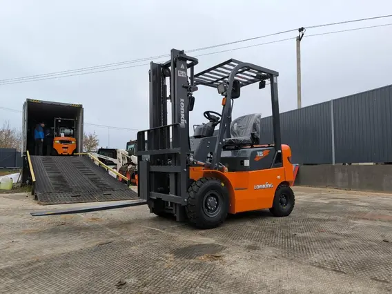 Автопогрузчик вилочный газ-бензиновый LG20GLT LONKING г/п 2,0 т. двигатель Nissan GK21 (Япония) новый фото 4