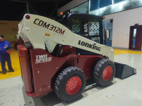 Мини-погрузчик Lonking CDM312M 2026 года новый фото 4