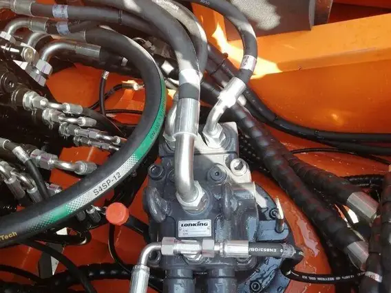 Колесный экскаватор LONKING CDM6150W 2025 года новый фото 8