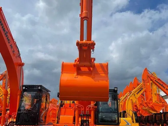 Экскаватор гусеничный LONKING CDM6336 2025 года новый фото 19