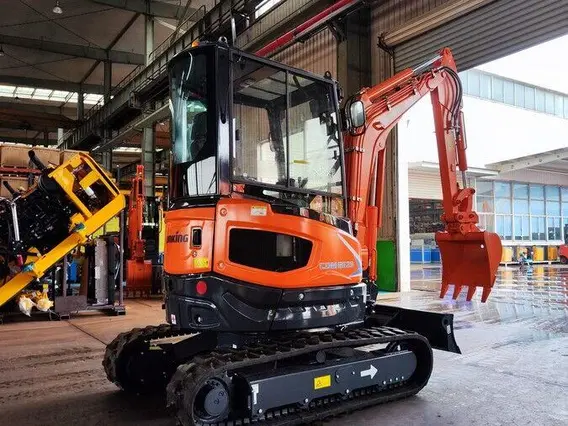 Мини-экскаватор гусеничный LONKING CDM6025 2025 года новый фото 5