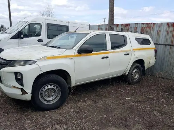 Пикап Mitsubishi L200 2021 года б/у