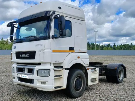 Седельный тягач КАМАЗ М1840 2020 года б/у