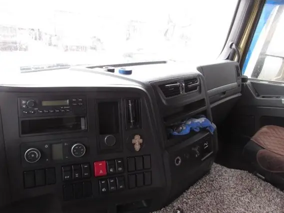 Седельный тягач SHACMAN SX42584V324 2022 года б/у фото 8