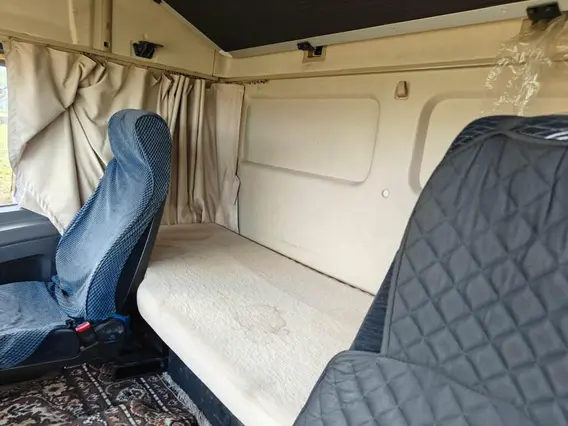Седельный тягач SHACMAN SX42584V324 2022 года б/у фото 4