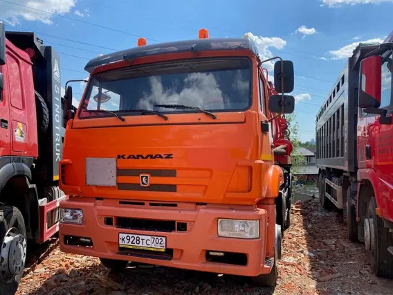 Вакуумная автоцистерна КАМАЗ 6520-53 2018 года б/у фото 8