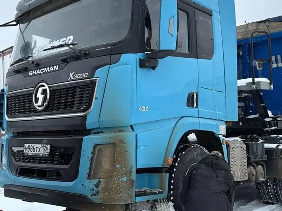 Седельный тягач SHACMAN SX42584V324 2023 года б/у фото 3