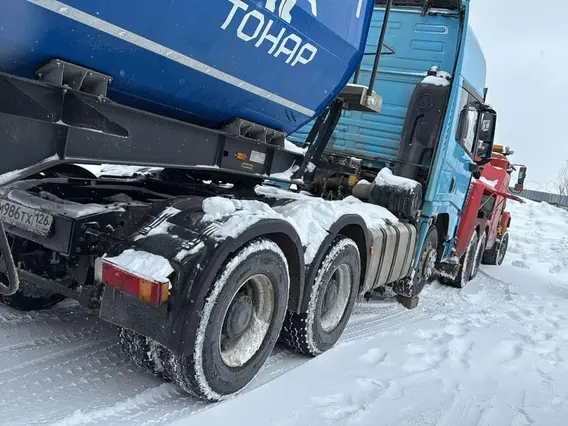 Седельный тягач SHACMAN SX42584V324 2023 года б/у фото 5