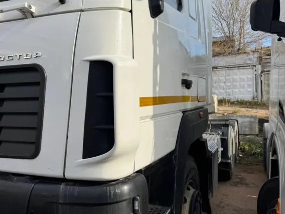 Тягач МАЗ 6430E8 2020 года б/у фото 9