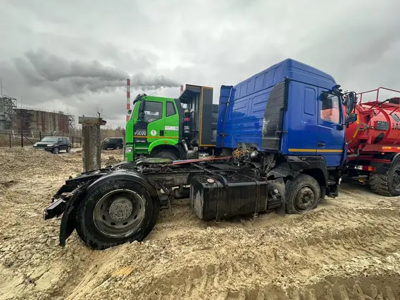 Грузовой седельный тягач МАЗ-5440С9-520-031 2020 года б/у фото 6