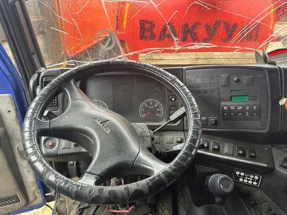 Грузовой седельный тягач МАЗ-5440С9-520-031 2020 года б/у фото 9