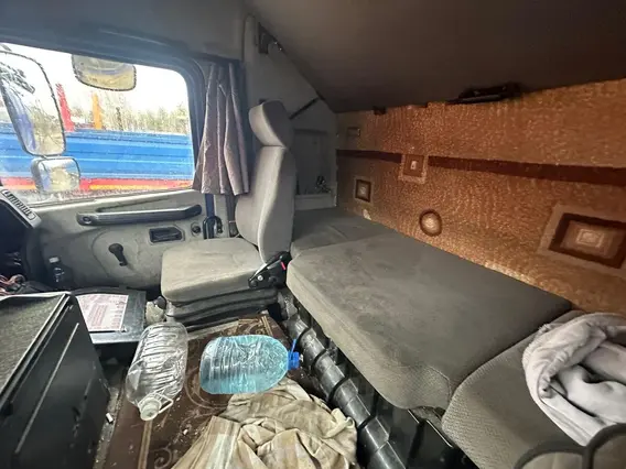 Грузовой седельный тягач МАЗ-5440С9-520-031 2020 года б/у фото 10