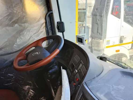 Седельный тягач FOTON AUMAN 2023 года б/у фото 9