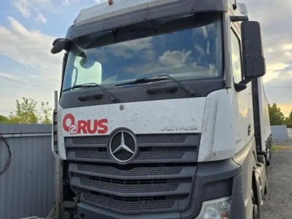 Седельный тягач Mercedes-Benz Actros 2021 года б/у